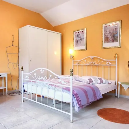 Studio 10181a Apartment